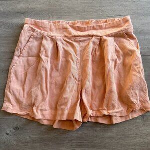 peach elastic waist shorts